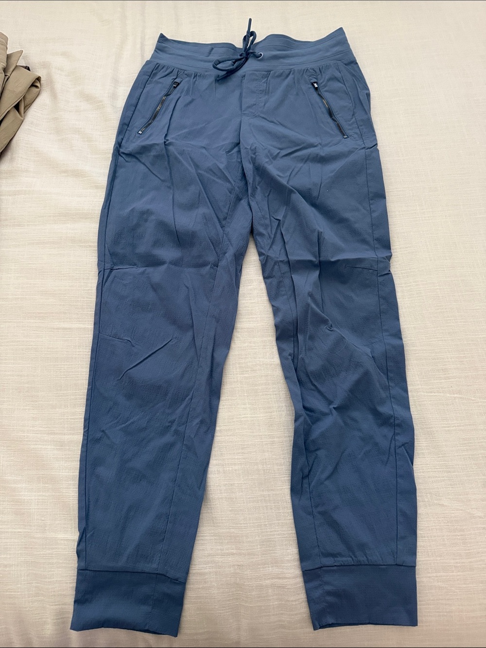 Women’s Athleta Joggers 6/T